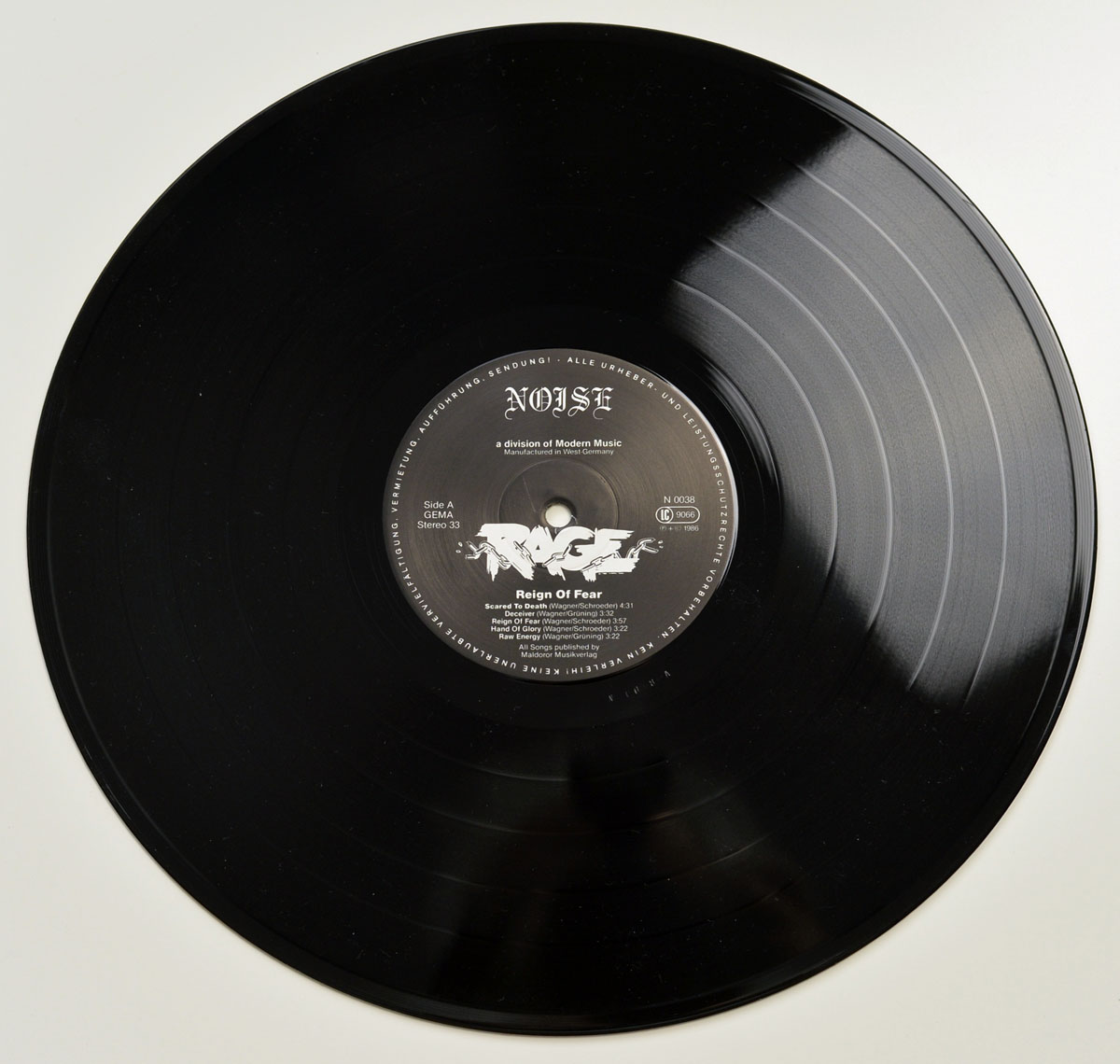 High Resolution Photo #14 RAGE - Reign of Fear https://vinyl-records.nl 